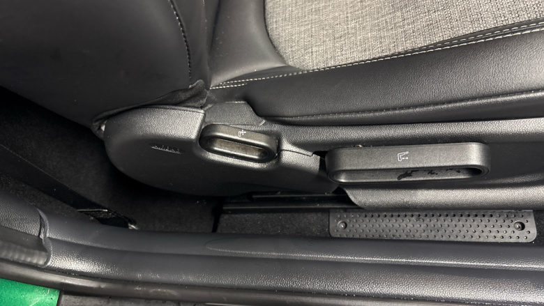 MINI Hatchback 135kW Cooper S Level 2 33kWh 3dr Auto Electric Hatchback